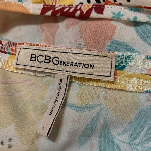 BCBGeneration. Size S-M?? See measurements. Knee Length Halter Dress. B80. - Picture 7 of 7